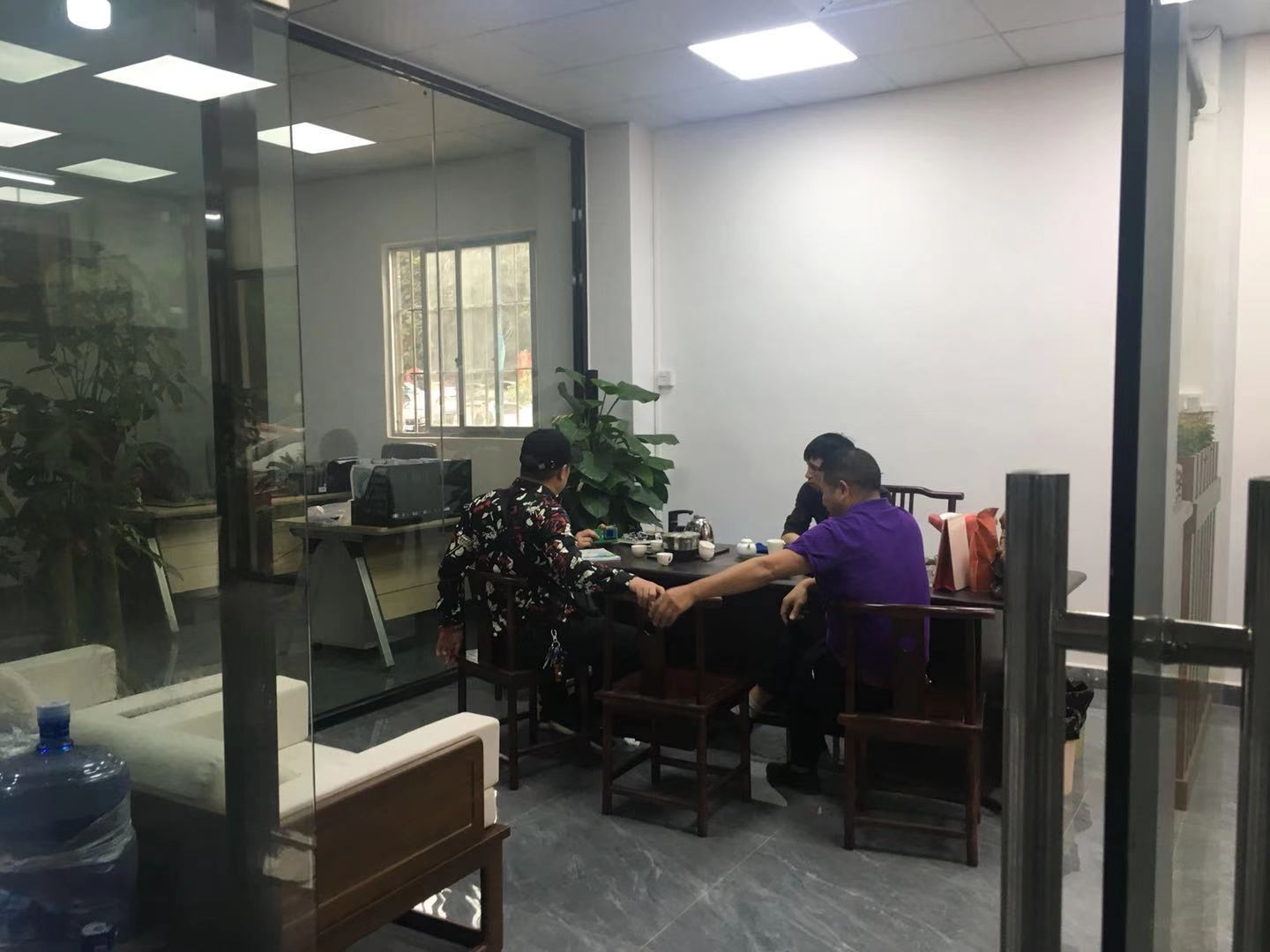 山東客戶來廠查看100kw高頻淬火設(shè)備