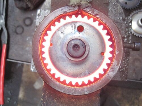 齒淬高頻淬火齒輪淬火機(jī)床有哪些類型