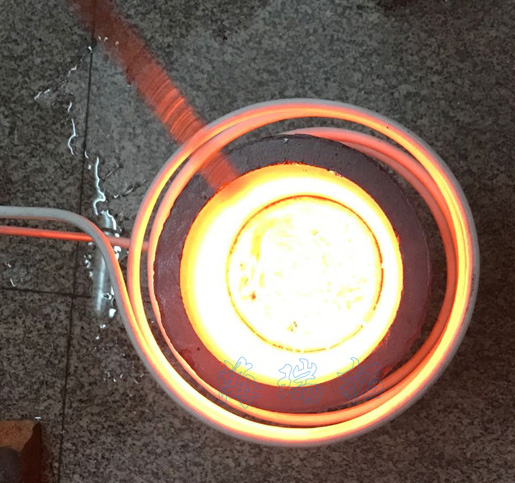 東莞中頻感應(yīng)爐電磁攪拌效果好設(shè)備更省電