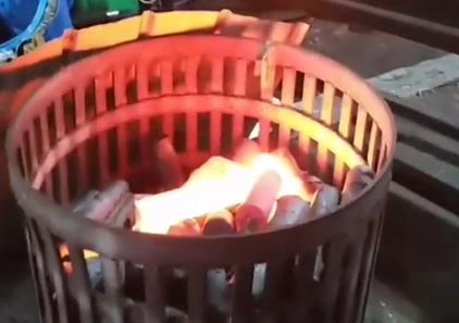 棒料加熱鍛造爐-中頻自動化鍛造加熱設備