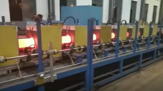 中頻圓鋼調(diào)質(zhì)生產(chǎn)線車(chē)間實(shí)拍-中頻加熱設(shè)備