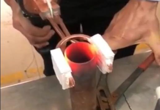 手持式高頻加熱機-開口U型線圈加熱鋼管演示