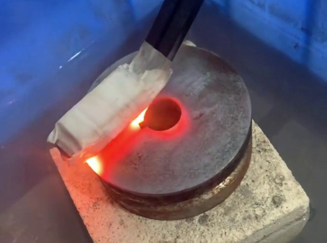 海拓感應(yīng)加熱設(shè)備，致力開發(fā)國外市場