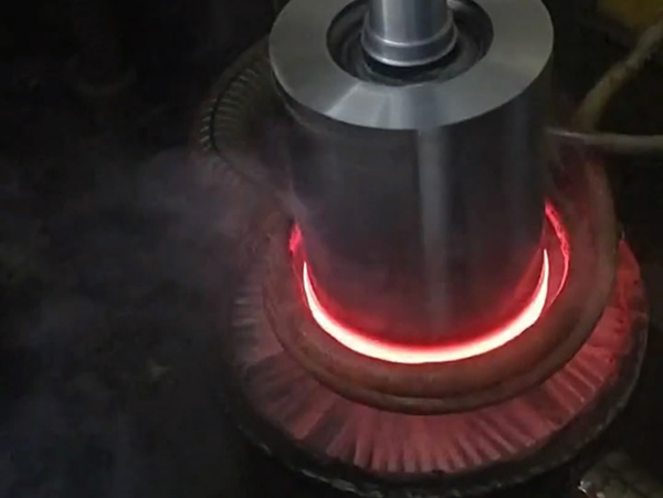 中頻25KW感應(yīng)淬火電源訂單確認(rèn)，海拓以實(shí)力贏取定訂單