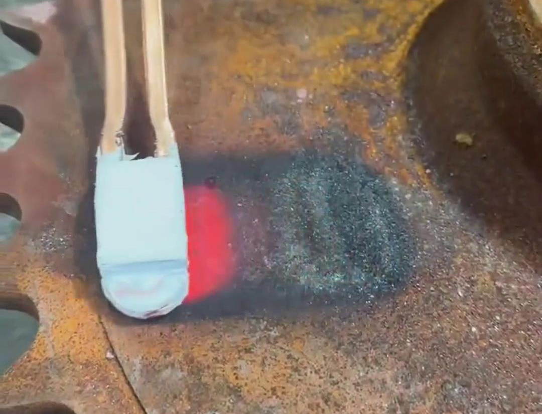 手持式高頻加熱機(jī)：靈活高效的金屬加工解決方案