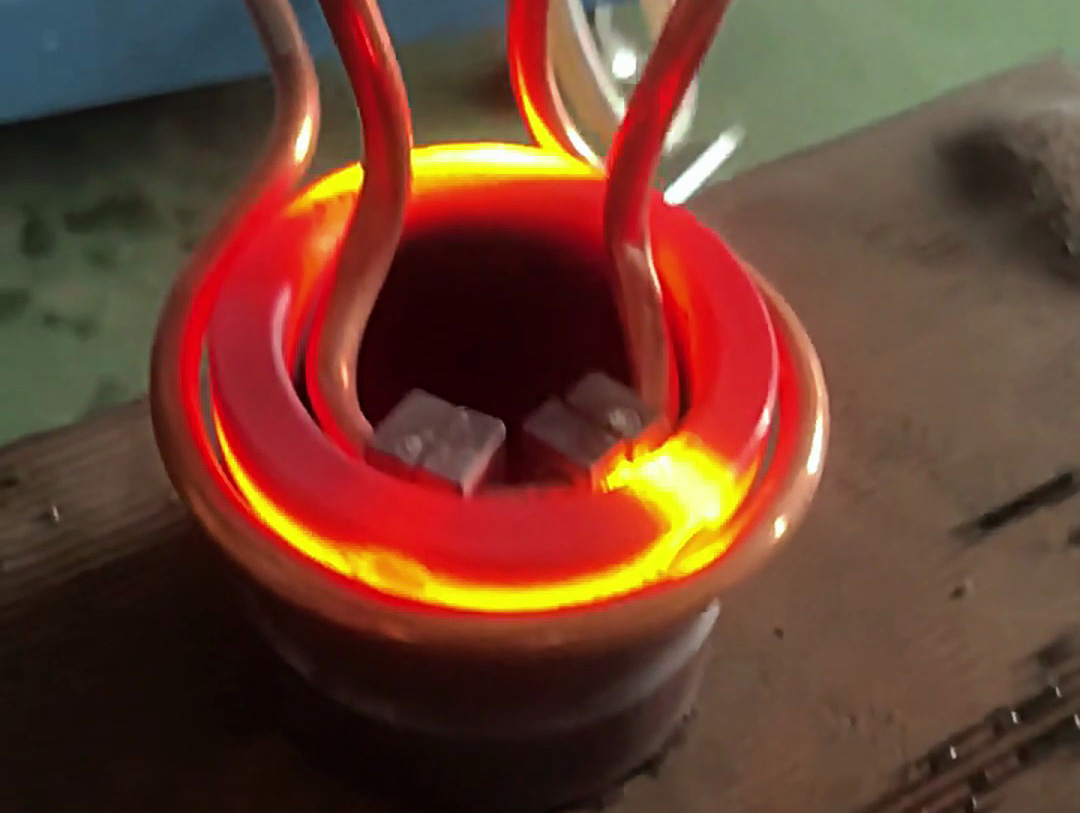 高頻感應(yīng)加熱線圈加導(dǎo)磁體能否提升加熱速度？一文解析