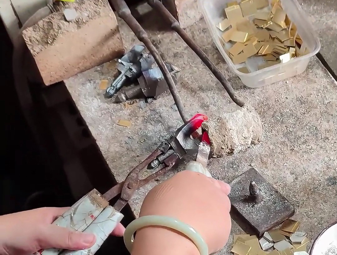 高頻感應加熱技術(shù)在礦山鉆頭合金焊接中的工廠實踐