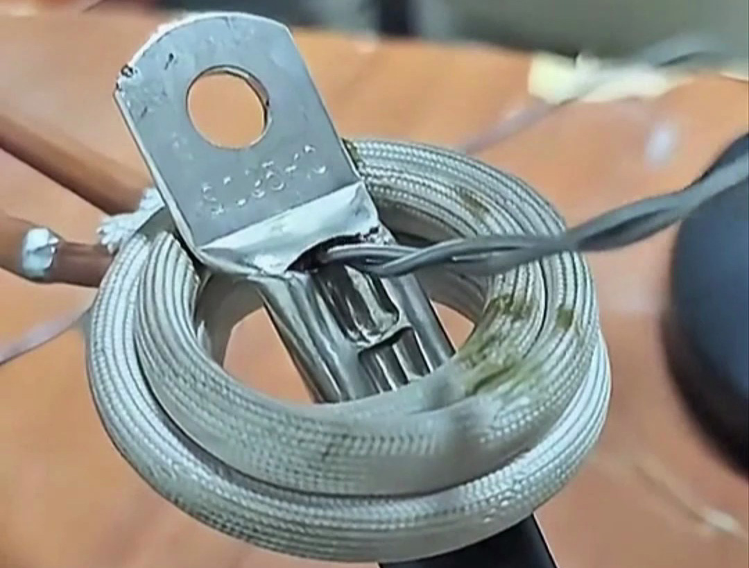 線束端子錫焊有必要嗎？銅鼻子高頻焊接全過程揭秘，高效可靠還環(huán)保！