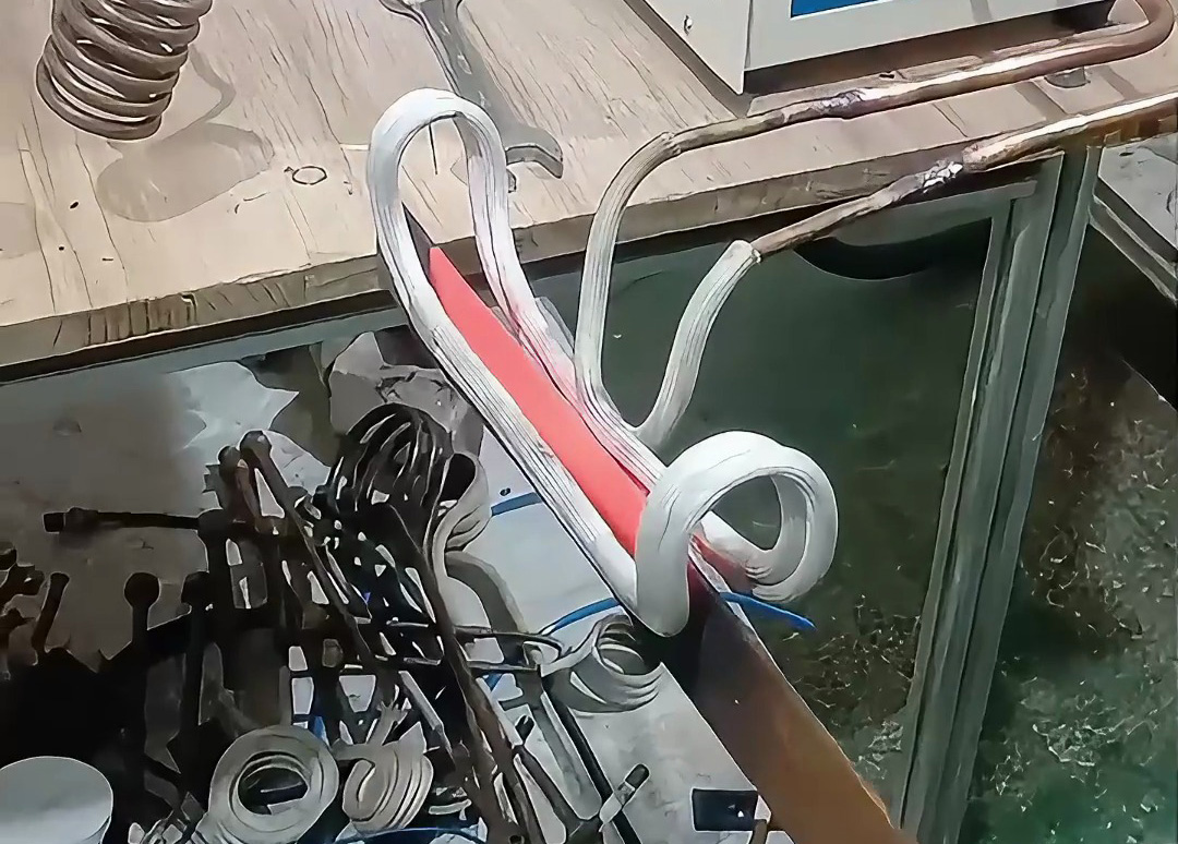 為啥高頻加熱機(jī)特適合鋼片局部退火？這幾個(gè)優(yōu)勢太適配了！