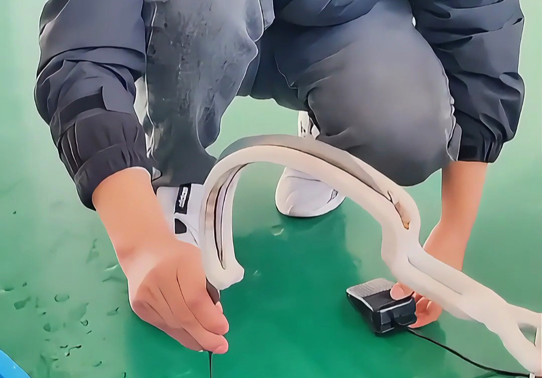 鐮刀淬火：傳統(tǒng)明火 VS 超高頻感應(yīng)，選對技術(shù)讓鐮刀又硬又韌！