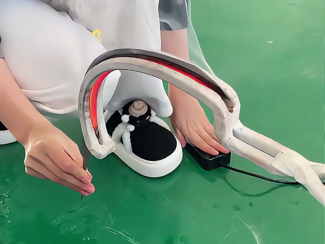 鐮刀淬火工藝大揭秘：傳統(tǒng)火焰 VS 感應(yīng)加熱，高頻 / 超高頻怎么選？