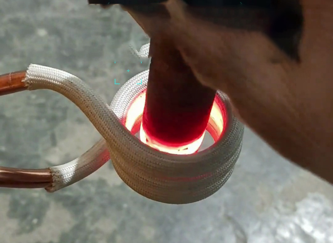 告別傳統(tǒng)加熱困擾 海拓棒料高頻加熱機助力生產升級