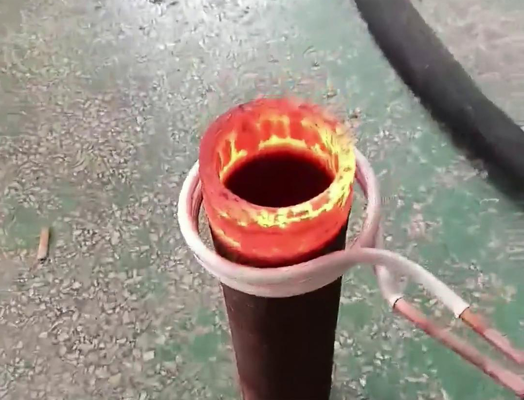 手持式高頻加熱機(jī)，輕便靈活，操作簡便