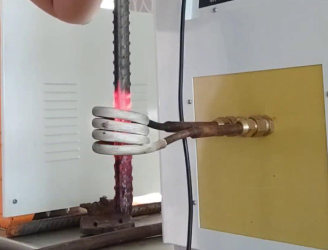 高頻感應加熱機確實主要對金屬進行加熱，而對人體無法產(chǎn)生加熱效果