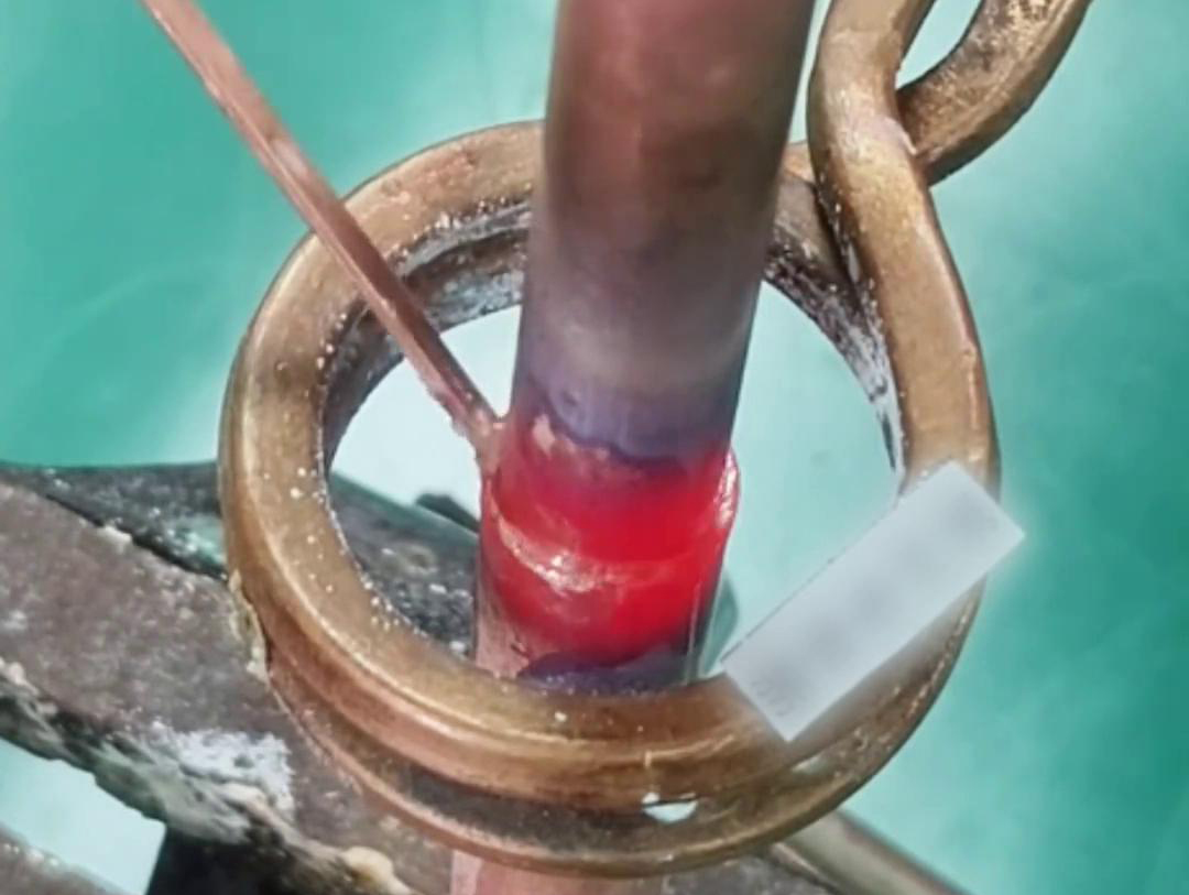 ?一臺(tái)機(jī)器就可以焊接各種規(guī)格的銅管焊接高頻機(jī)