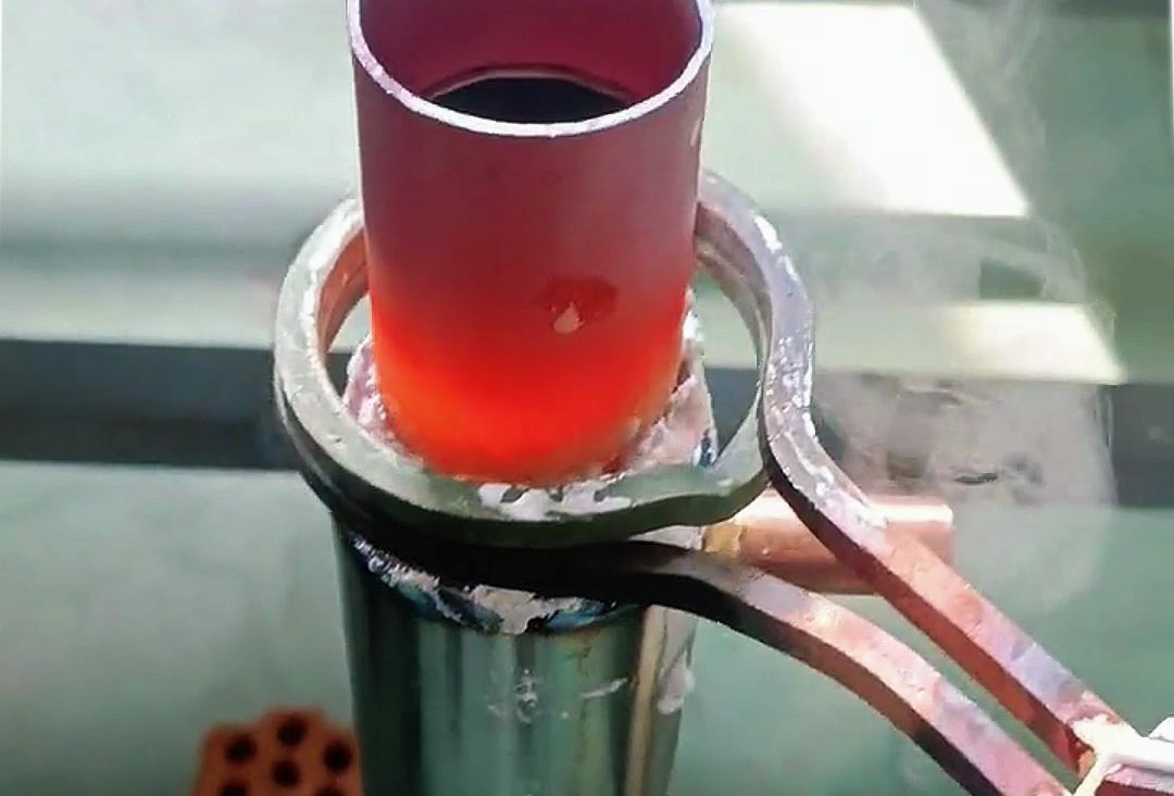 不銹鋼管與銅管的焊接需求手持式高頻焊機(jī)可實現(xiàn)高效、靈活操作