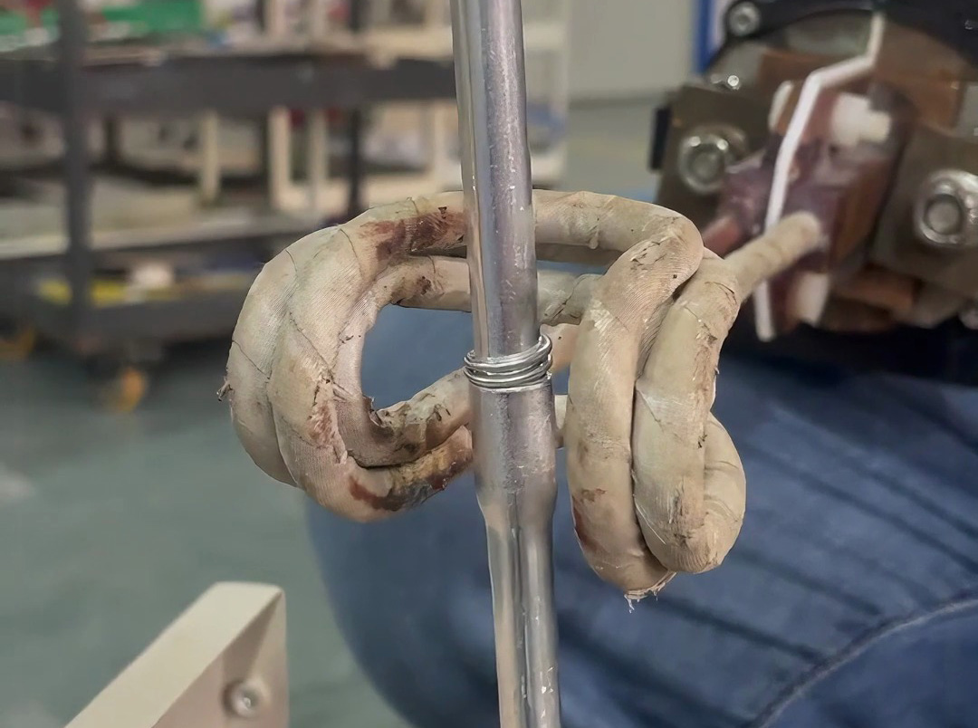 標(biāo)準(zhǔn)件鋁管焊接可以用火焰焊接方法，也可以使用手持式高頻焊機(jī)焊接