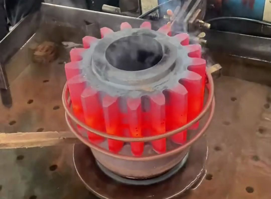 齒輪淬火頻率怎么選？中頻淬火VS超高頻淬火，哪種更適合你的齒輪？